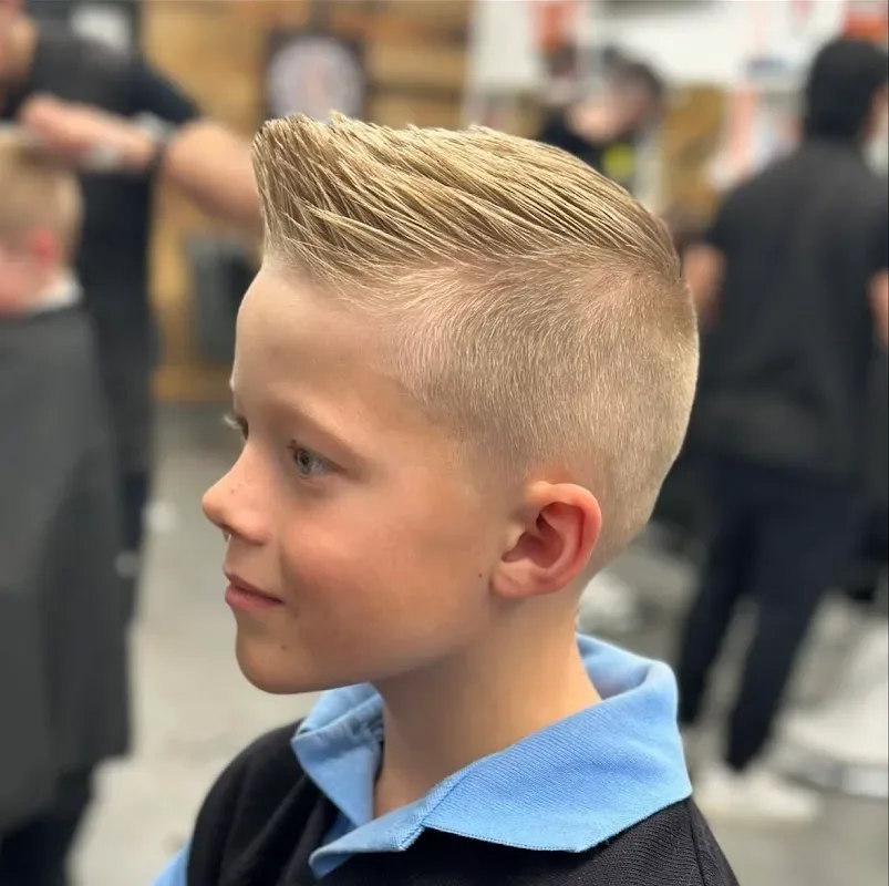 Razors Edge Barber Shoppe - Royal Oak — Barber shop in Calgary